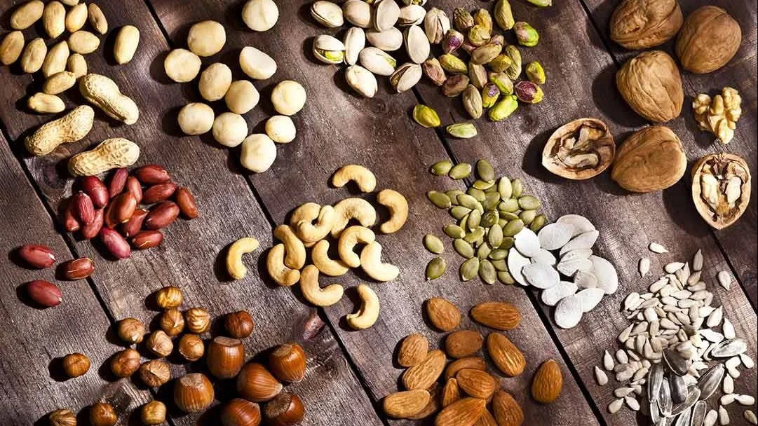 الفول السوداني أم الفستق: أيهما أفضل لخسارة الوزن؟