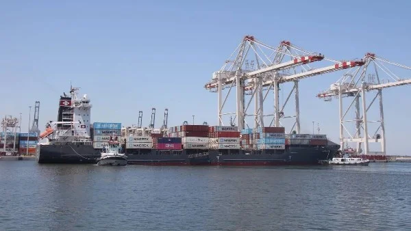تحقيقات جارية في حادث ميناء دمياط