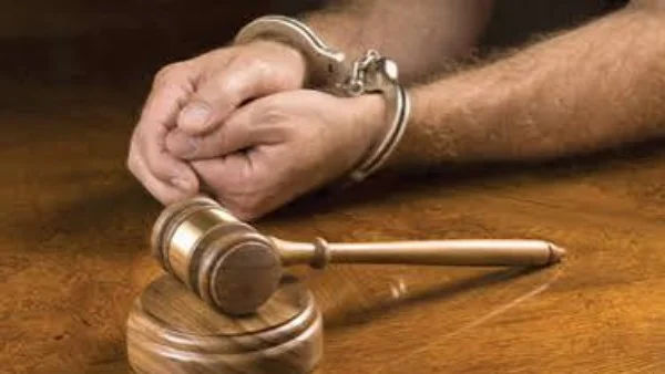 تفاصيل تحقيقات سائق متهم بقتل جاره في المعصرة
