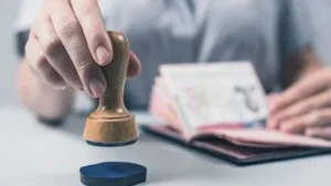 بدء تطبيق نظام التأشيرات الرقمية بمطار القاهرة
