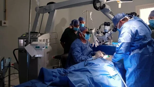 نجاح زراعة قوقعة جديدة لطفل بمستشفى شرم الشيخ الدولي