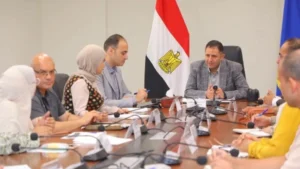 محافظ دمياط يناقش تقنين أراضي الدولة
