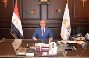 محافظ الأقصر يتابع أعمال رفع كفاءة شارع خالد بن الوليد