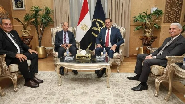 تهنئة محافظ المنيا لمدير الأمن الجديد