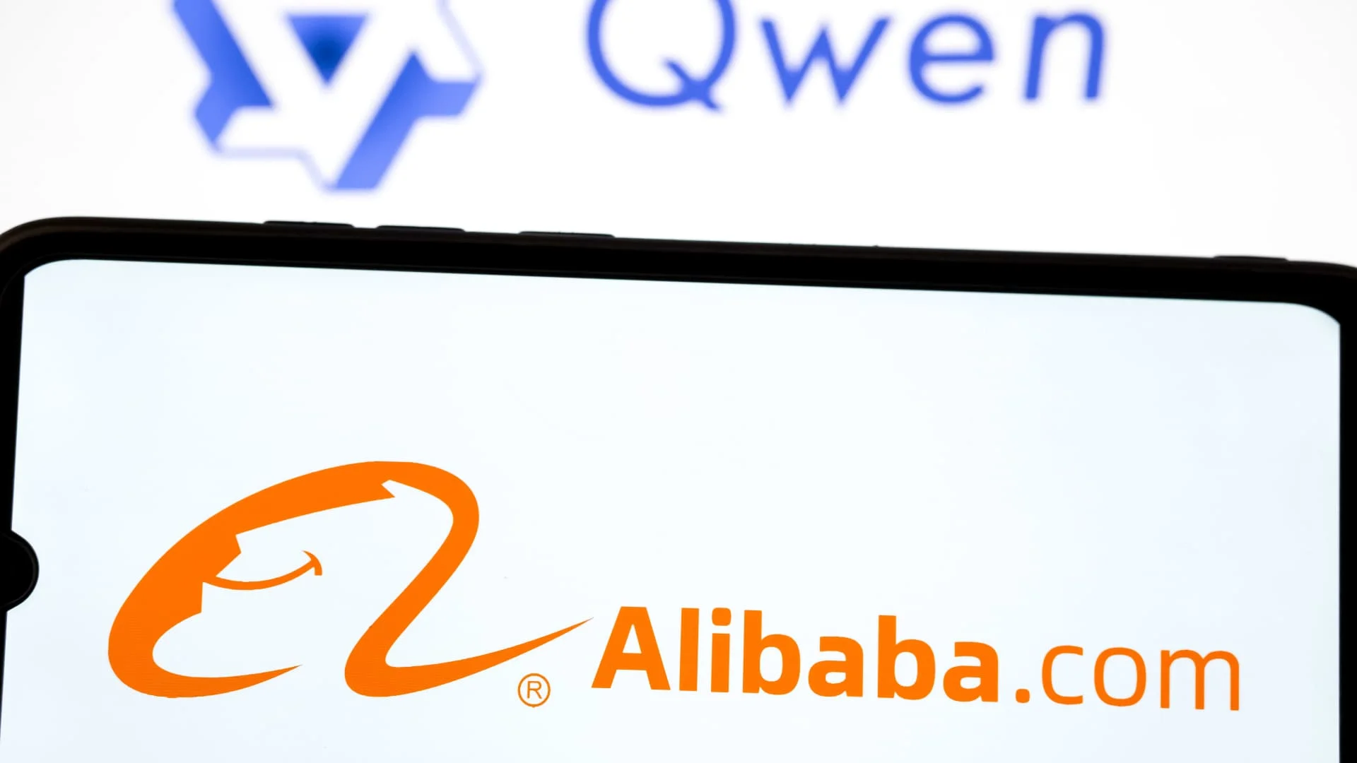 ارتفاع أسهم علي بابا بعد إطلاق نموذج الذكاء الاصطناعي Qwen3.8-Max