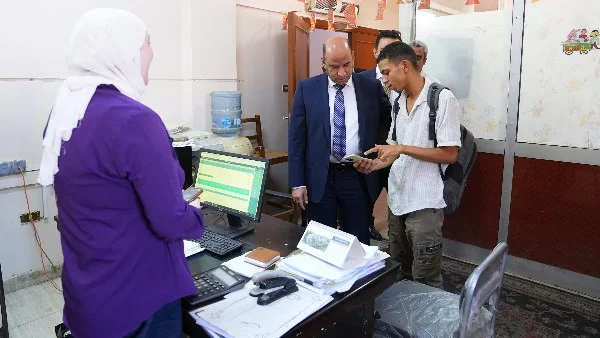 وزير العمل يزور مديرية القاهرة لتقييم خدمات المواطنين