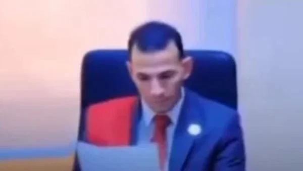 اعترافات عاطل انتحل صفة قاضي للنصب على المواطنين