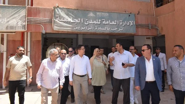رئيس جامعة بنها يتفقد أعمال صيانة المدن الجامعية
