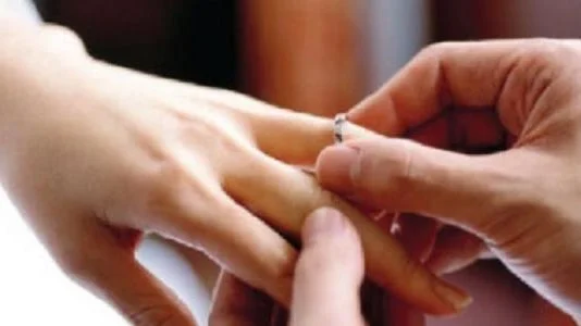 تحريم الزواج من ابنة المرضعة وفق الفتوى الأزهرية