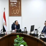 اجتماع لمتابعة مشروع مبنى الركاب 4 بمطار القاهرة