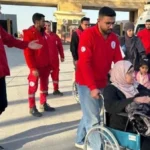 استقبال دفعة جديدة من العائدين الفلسطينيين في ميناء رفح