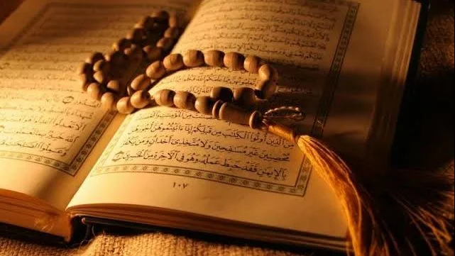 قراءة سورة الإخلاص وتأثيرها على ختم القرآن