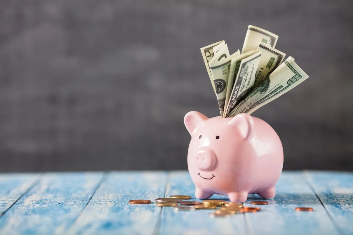 كيف يمكن توزيع 10,000 دولار على 5 أسهم طاقة