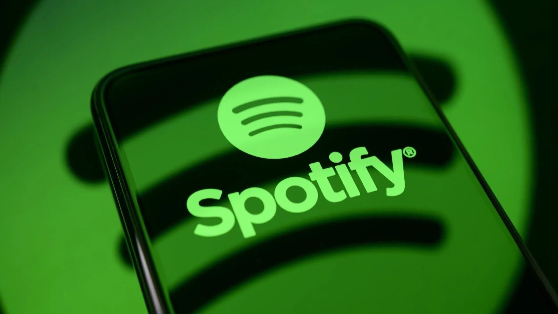 Spotify تصل إلى 300 مليون مشترك مدفوع