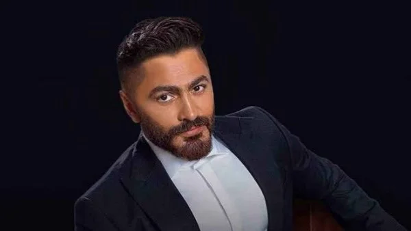 تامر حسني يعبر عن شكره لجمهوره بعد وفاة والده