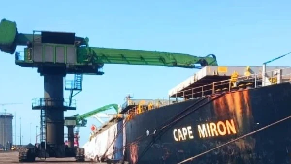 ميناء شرق بورسعيد يستقبل السفينة CAPE MIRON
