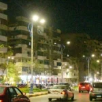 محافظ بورسعيد يتفقد تركيب 450 كشافًا جديدًا بحي الشرق