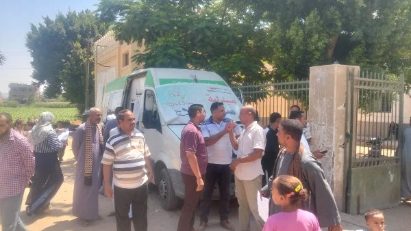 قافلة طبية تكشف على 740 مواطنًا في أسيوط