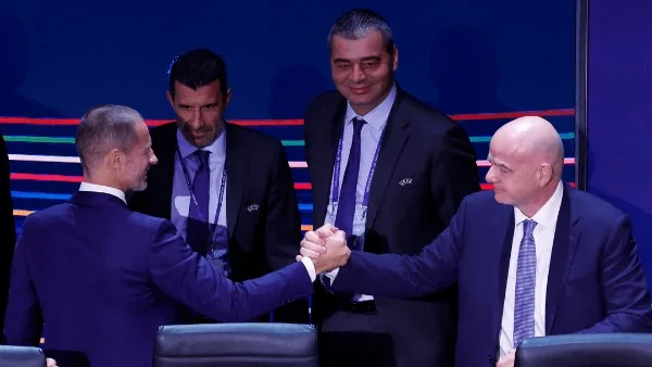 فيجو يطالب برحيل إنفانتينو من الفيفا