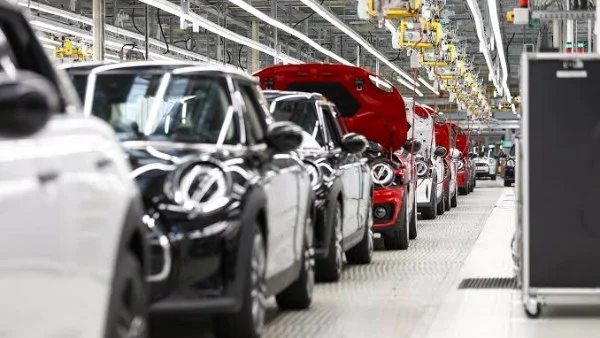 ارتفاع مبيعات السيارات الجديدة في بريطانيا 12%