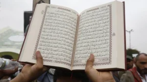 حكم الكتابة داخل المصحف لتسهيل الحفظ
