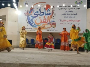 "شاطئ الفن" يواصل تألقه في دمياط ورأس البر
