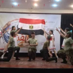 فعاليات شاطئ الفن في الإسكندرية مستمرة بعروض ملونة